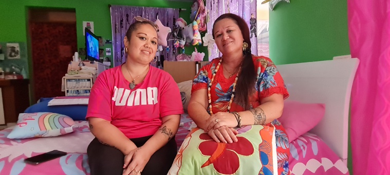 Adelaïde (la maman à droite) et Annabella (la soeur à gauche) de Julia Adelaïde (la maman à droite) et Annabella (la soeur à gauche) de Julia