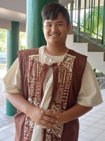 Tuaanaiti Tuania, qui interprète Polonius.