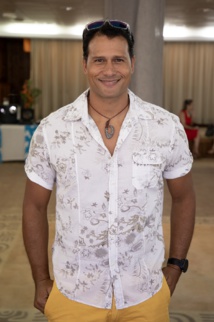 photo : Tevahitua Brothers photo : Tevahitua Brothers