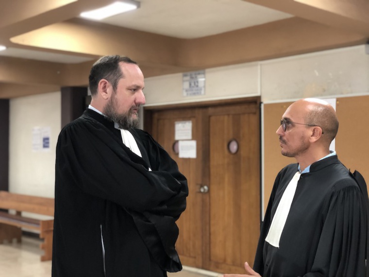 Mes Hellec et Bennouar, avocats du couple. Mes Hellec et Bennouar, avocats du couple.