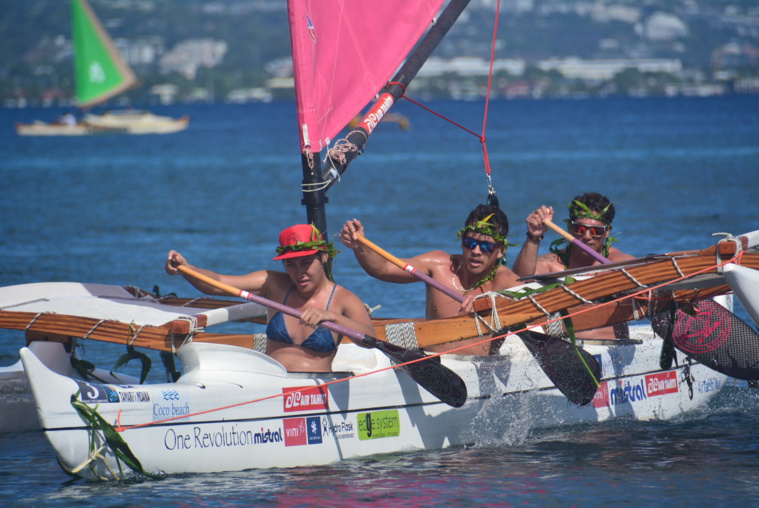 L'équipage de Tamarii Moana, barré par Anthony Make, termine troisième des régates samedi. L'équipage de Tamarii Moana, barré par Anthony Make, termine troisième des régates samedi.