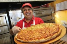 Canada: un couple débourse 140 dollars pour une pizza de rêve devant le Super Bowl