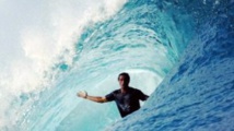 Surf à Hawaii – Tuhiti Haumani victime d’un grave accident de surf. MAJ