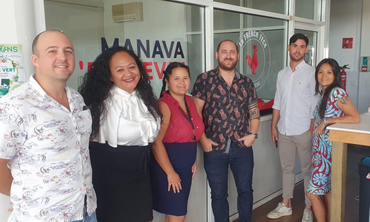 Le nouveau bureau de la French Tech Polynésie (de gauche à droite) : Arthur Ceccaldi, trésorier, Heiura Itae-Tetaa, 2e vice-présidente, Hivanui Malet, 1re vice-présidente, Pierre Germon, président, Thibaut Desemberg, trésorier adjoint, et Élodie Lansun, secrétaire. Le nouveau bureau de la French Tech Polynésie (de gauche à droite) : Arthur Ceccaldi, trésorier, Heiura Itae-Tetaa, 2e vice-présidente, Hivanui Malet, 1re vice-présidente, Pierre Germon, président, Thibaut Desemberg, trésorier adjoint, et Élodie Lansun, secrétaire.