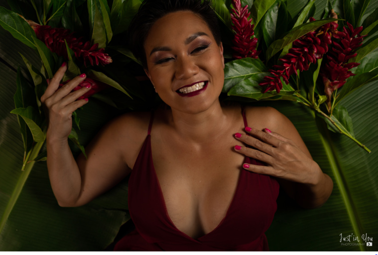 Tatiana, avant la séance, avait toujours refusé de sourire sur les photographies. Tatiana, avant la séance, avait toujours refusé de sourire sur les photographies.