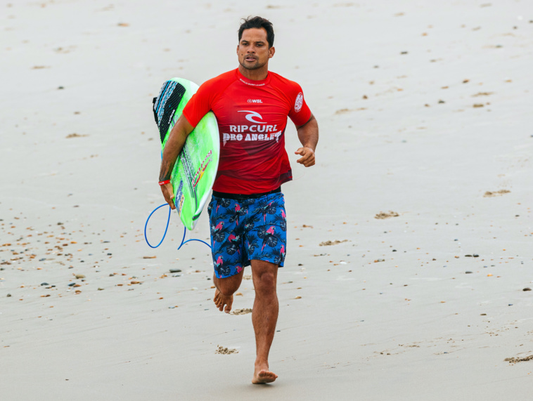 Deux ans après sa finale au Pro France, Michel Bourez a fait un retour remarqué en Europe. (© Damien Poullenot/World Surf League) Deux ans après sa finale au Pro France, Michel Bourez a fait un retour remarqué en Europe. (© Damien Poullenot/World Surf League)