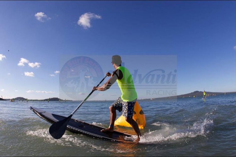 SUP Paddle – City Surf Series NZ : Georges Cronsteadt arrive premier. SUP Paddle – City Surf Series NZ : Georges Cronsteadt arrive premier.