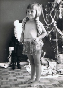 Allegra Marshall en 1964. Elle a une affinité inexplicable avec la Polynésie depuis toujours. Allegra Marshall en 1964. Elle a une affinité inexplicable avec la Polynésie depuis toujours.