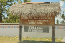 Rangiroa : Une élève de 14 ans surprise à fumer du paka dans la cour du collège Rangiroa : Une élève de 14 ans surprise à fumer du paka dans la cour du collège