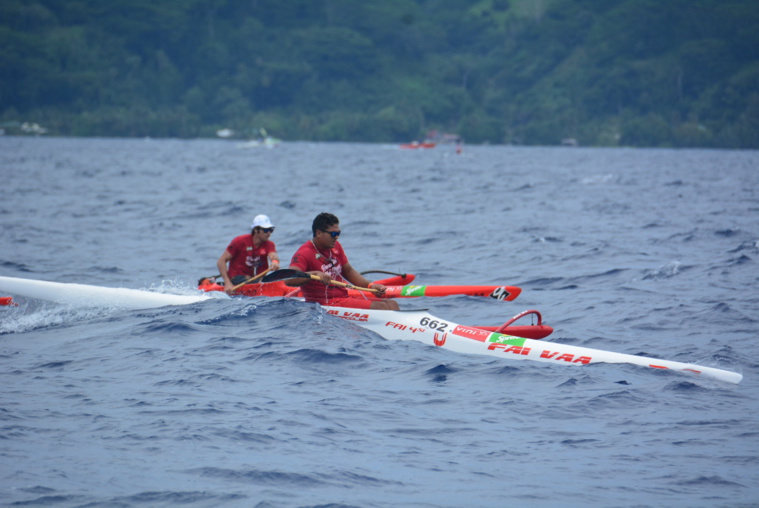 Après sa victoire au Paquet Save Va'a, Kevin Céran-Jérusalémy semble avoir retrouvé une bonne forme avec une deuxième place décrochée ce jeudi à Hitia'a. Après sa victoire au Paquet Save Va'a, Kevin Céran-Jérusalémy semble avoir retrouvé une bonne forme avec une deuxième place décrochée ce jeudi à Hitia'a.