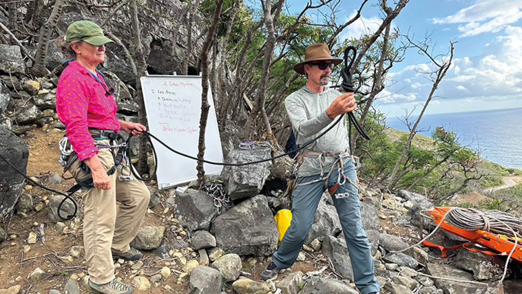 Todd et Donette Swain, entre escalade et partage à Ua Pou Todd et Donette Swain, entre escalade et partage à Ua Pou