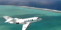 Vendredi, le MRCC avait dépoyé et dirigé une importante opération de recherche à l’aide des moyens suivants : - Un avion Gardian de la flottille 25F de la marine nationale - Un hélicoptère inter-administrations Dauphin de la flottille 35F - Trois navires de pêche: le VINI VINI 9, le VAIVAINUI et le KHAYA STAR.
