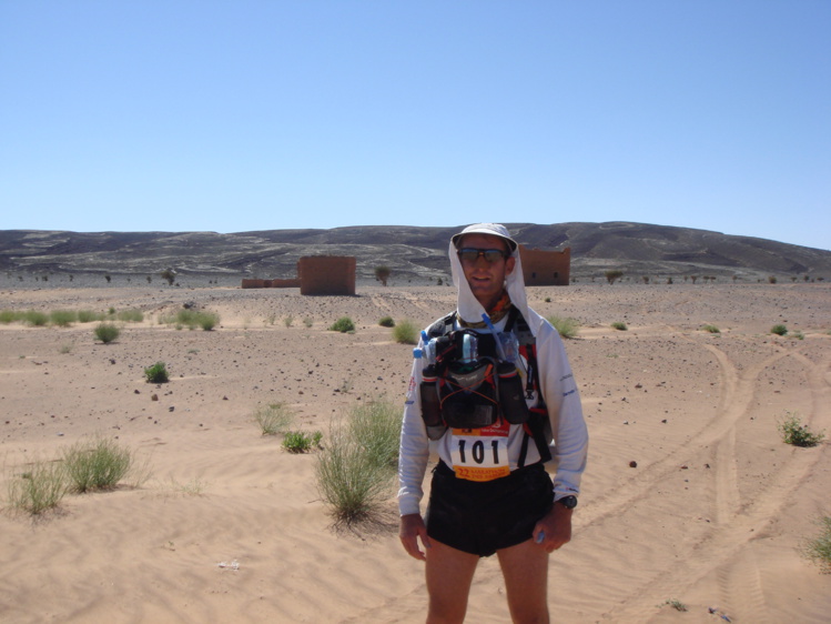 Deux coureurs de marathons se préparent pour un "ultra-trail" de 522 km Deux coureurs de marathons se préparent pour un "ultra-trail" de 522 km
