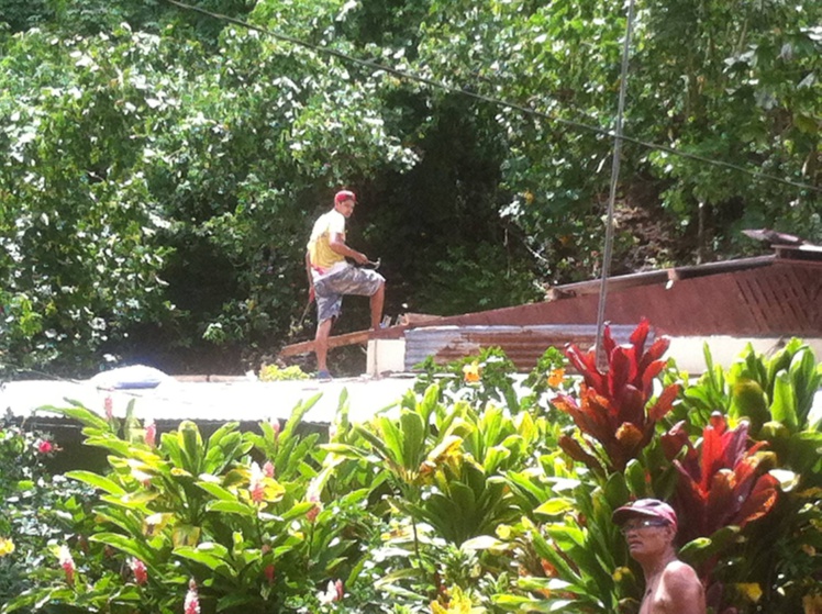 Un violent coup de vent provoque des dégâts à Tahiti et Moorea Un violent coup de vent provoque des dégâts à Tahiti et Moorea