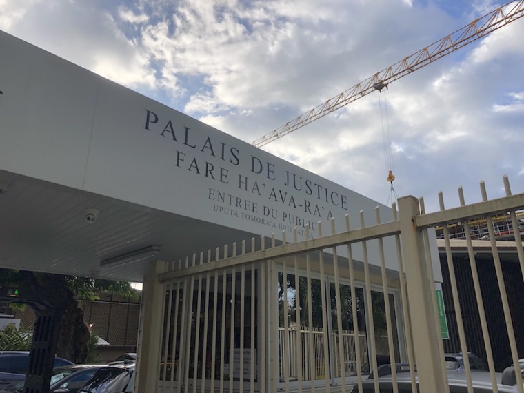 Jugée pour avoir introduit du paka en prison Jugée pour avoir introduit du paka en prison