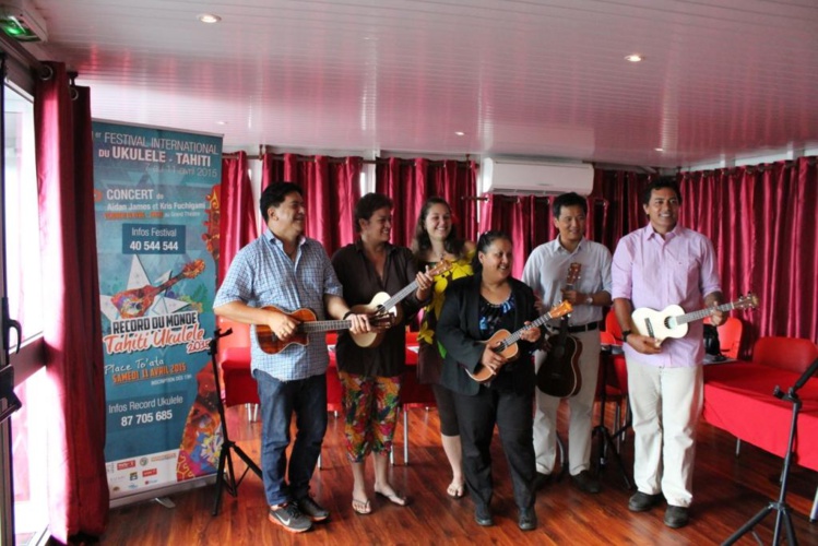 Les membres du comité organisateur du Festival international du 'ukulele souhaitent que cet événement soit « historique ».
