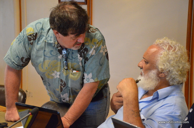 Yves Laugrost, président du conseil d'administration du Régime général des salariés, et Ronald Terorotua du syndicat O Oe To Oe Rima, la semaine dernière lors du CA de crise qui s'est tenu à la CPS. Les deux syndicalistes sont aujourd'hui à deux côtés opposés d'un piquet de grève…