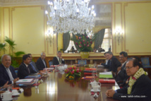 Dix ministres entourent officiellement désormais le président polynésien Edouard Fritch. Dix ministres entourent officiellement désormais le président polynésien Edouard Fritch.