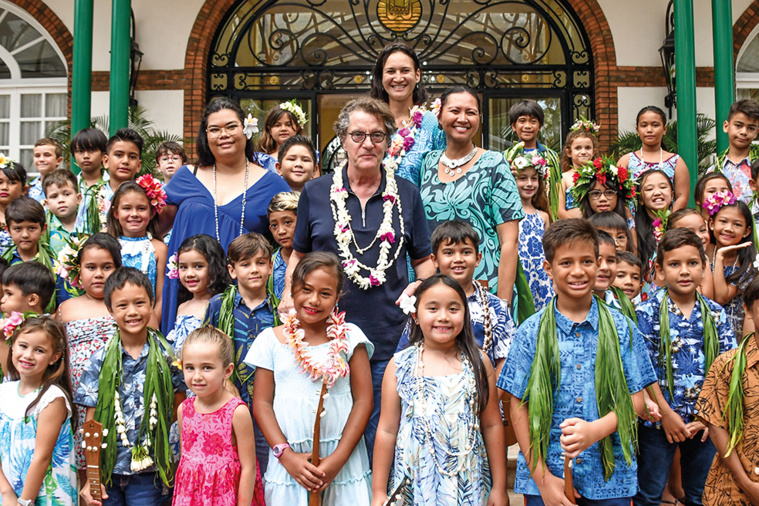 Francis Cabrel chanté par les élèves de la Mission Francis Cabrel chanté par les élèves de la Mission