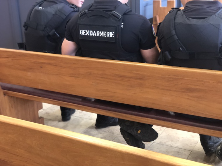 Chasse à l'homme à Mahina : le voleur condamné à trois ans ferme Chasse à l'homme à Mahina : le voleur condamné à trois ans ferme