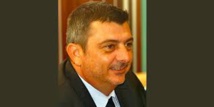 Philippe Germain (Calédonie ensemble, centre droit) a été élu à la présidence du gouvernement calédonien, qui compte en tout onze membres, six anti-indépendantistes et cinq indépendantistes.