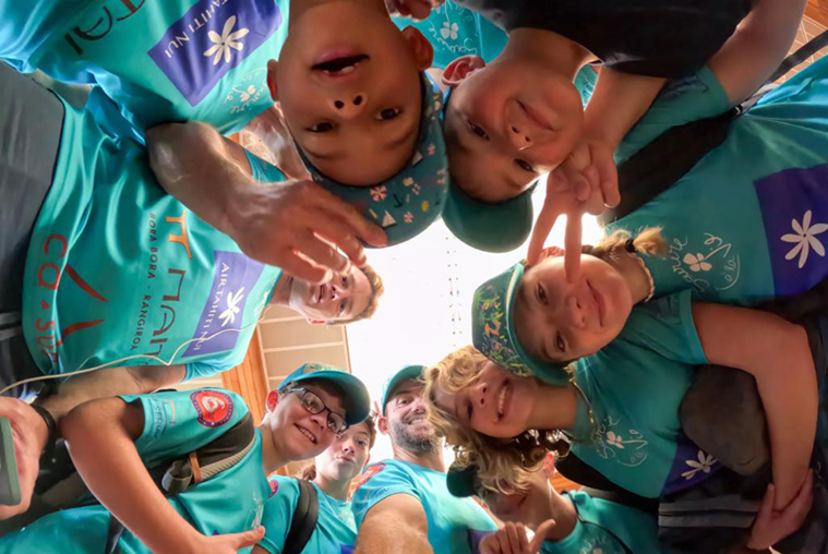 Le sourire des enfants atteints de cancer en visite à Bora Bora Le sourire des enfants atteints de cancer en visite à Bora Bora