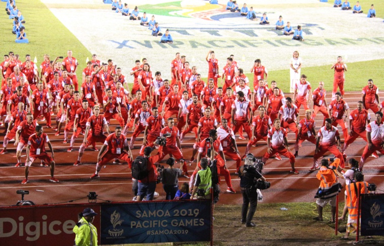 La délégation locale lors de la cérémonie d'ouverture à Samoa en 2019.
