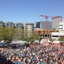 Photo issue de la page Facebook Ukulele World Record Los Angeles Photo issue de la page Facebook Ukulele World Record Los Angeles