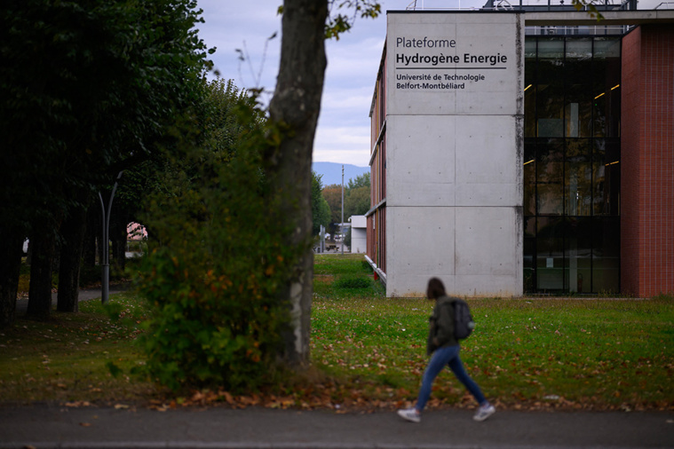 Hydrogène naturel: premières recherches autorisées en France, dans le Sud-Ouest Hydrogène naturel: premières recherches autorisées en France, dans le Sud-Ouest