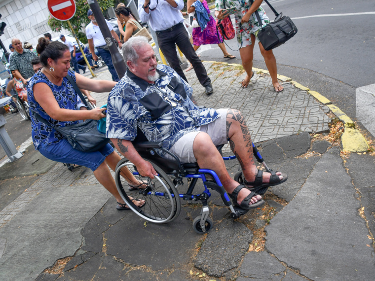 Papeete devra revoir sa copie en terme d'aménagements dédiés aux PMR. Papeete devra revoir sa copie en terme d'aménagements dédiés aux PMR.