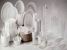 Transition énergétique: l'industrie du plastique dénonce un amendement sur la vaisselle jetable