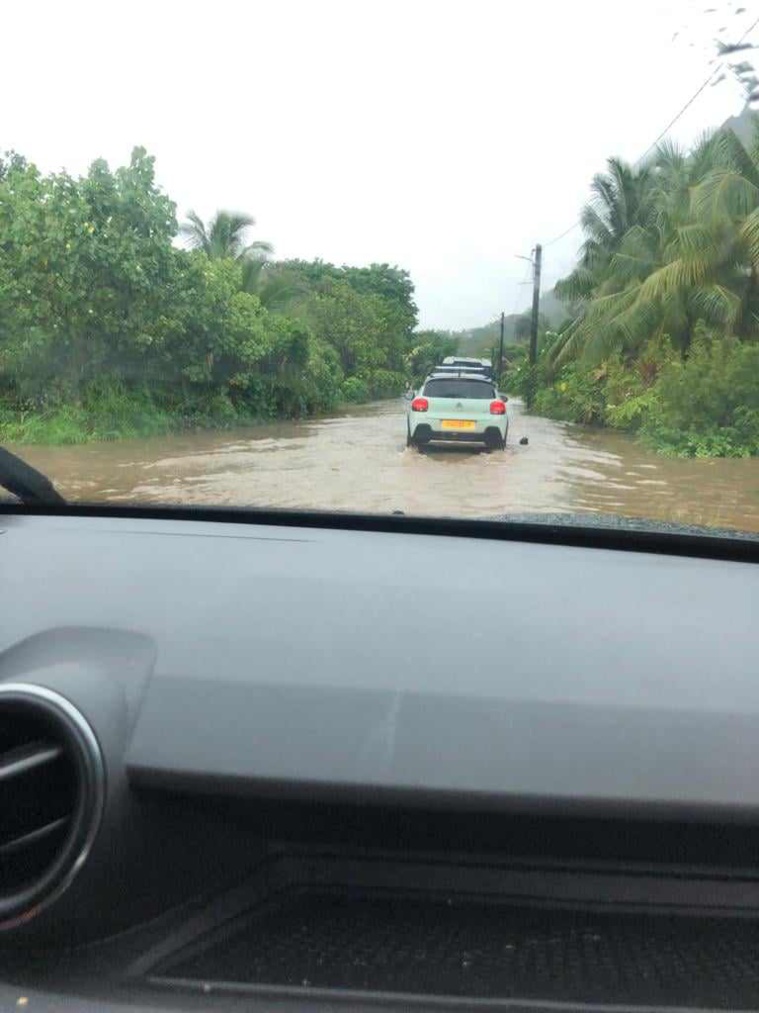 Les habitants de Bora Bora ont été surpris ce mercredi, suite aux intempéries. Les habitants de Bora Bora ont été surpris ce mercredi, suite aux intempéries.