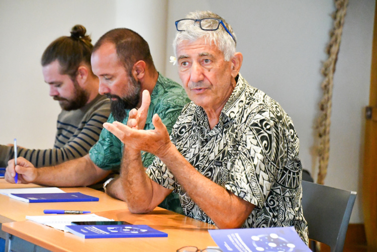 Pour Philippe Biarez, Directeur de la Santé, ce projet consiste avant tout à " renforcer les moyens sanitaires du territoires et encourager la solidarité dans le Pacifique." Pour Philippe Biarez, Directeur de la Santé, ce projet consiste avant tout à " renforcer les moyens sanitaires du territoires et encourager la solidarité dans le Pacifique."