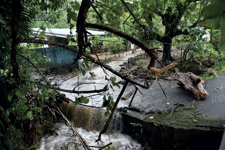 100 millions de francs débloqués après les intempéries. 100 millions de francs débloqués après les intempéries.