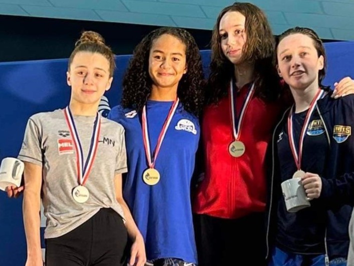 Déotille Videau (en bleu) est monté à deux reprises sur la plus haute marche du podium des Championnats de France juniors.