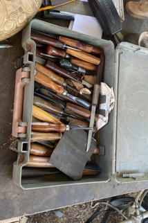 Damien Hoturau, sculpteur marquisien : entre tradition et transmission Damien Hoturau, sculpteur marquisien : entre tradition et transmission