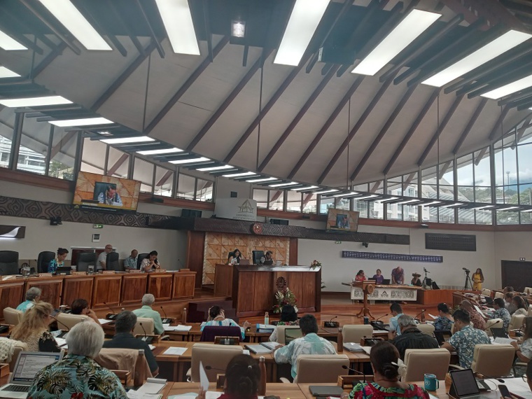 Géros se défend d'être un “dictateur”