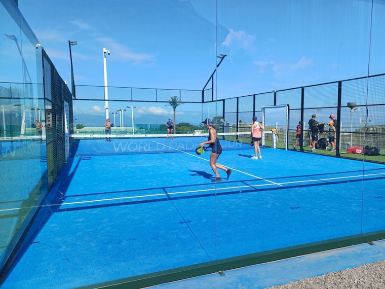 Le fulgurant succès du padel Le fulgurant succès du padel