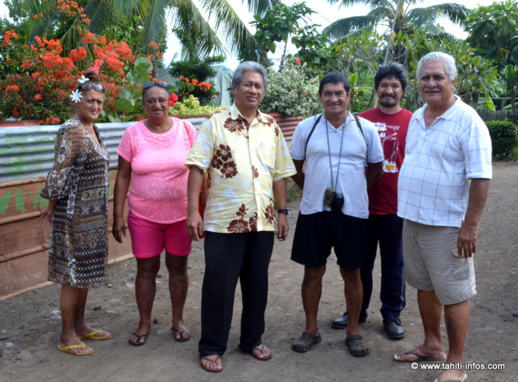 Les représentants des différentes associations de riverains de Outumaoro Les représentants des différentes associations de riverains de Outumaoro
