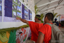 La population de Hao est venue découvrir les plans de la ferme aquacole ce mercredi lors de la cérémonie d'inauguration de Tahiti Nui Ocean Foods.