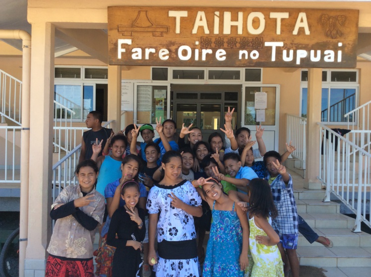 Les élus de Tubuai adoptent une charte pour l'océan rédigée par les enfants