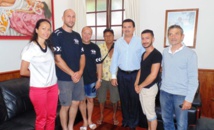 René Temeharo rencontre les boxeurs métropolitains venus pour un championnat UBO René Temeharo rencontre les boxeurs métropolitains venus pour un championnat UBO