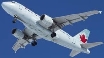 Une jeune Canadienne accouche dans un avion au dessus du Pacifique Une jeune Canadienne accouche dans un avion au dessus du Pacifique
