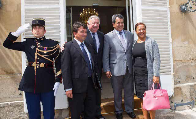 Nuihau Laurey et Lana Tetuanui ont été reçus par le président UMP du Sénat, Gérard Larcher.
