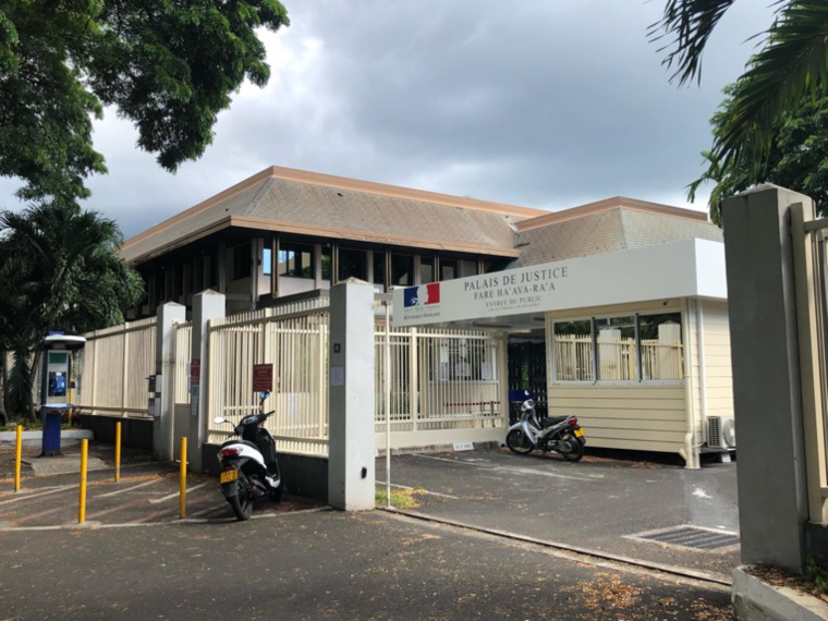 Jugé pour avoir frappé son fils Jugé pour avoir frappé son fils