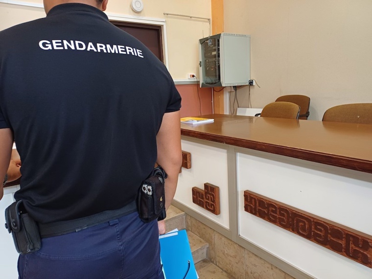 “Même s'il me tape, je l'aime” “Même s'il me tape, je l'aime”