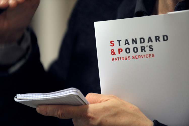 Standard & Poor’s juge « insatisfaisante » la situation de trésorerie de la Polynésie française. Standard & Poor’s juge « insatisfaisante » la situation de trésorerie de la Polynésie française.