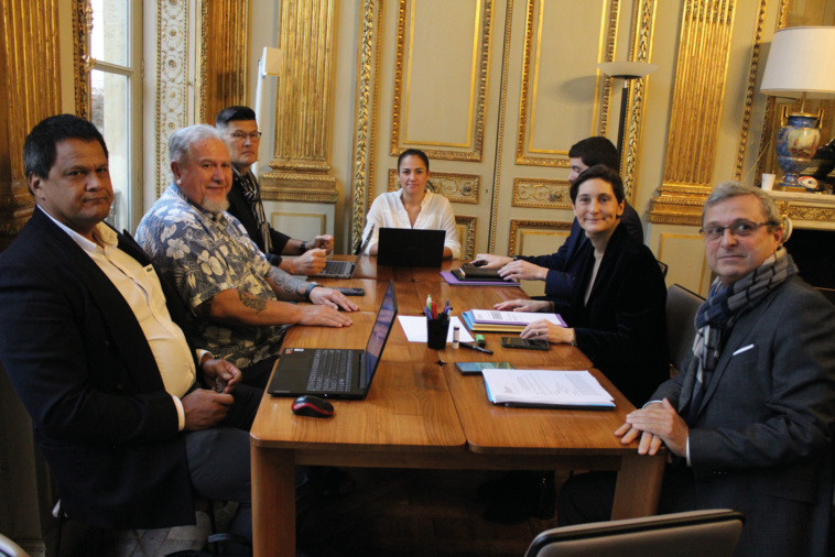 Brotherson reçu par Oudéa-Castéra Brotherson reçu par Oudéa-Castéra