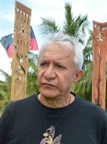 Roland Oldham. Roland Oldham.