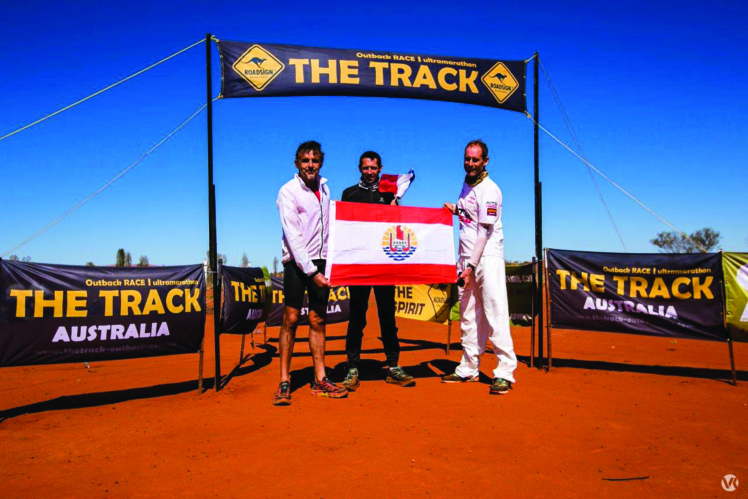La ligne d'arrivée pour ces deux Polynésiens qui ont fini 3ème et 5ème (photo : ©Vincent Kronental - Canal Aventure)